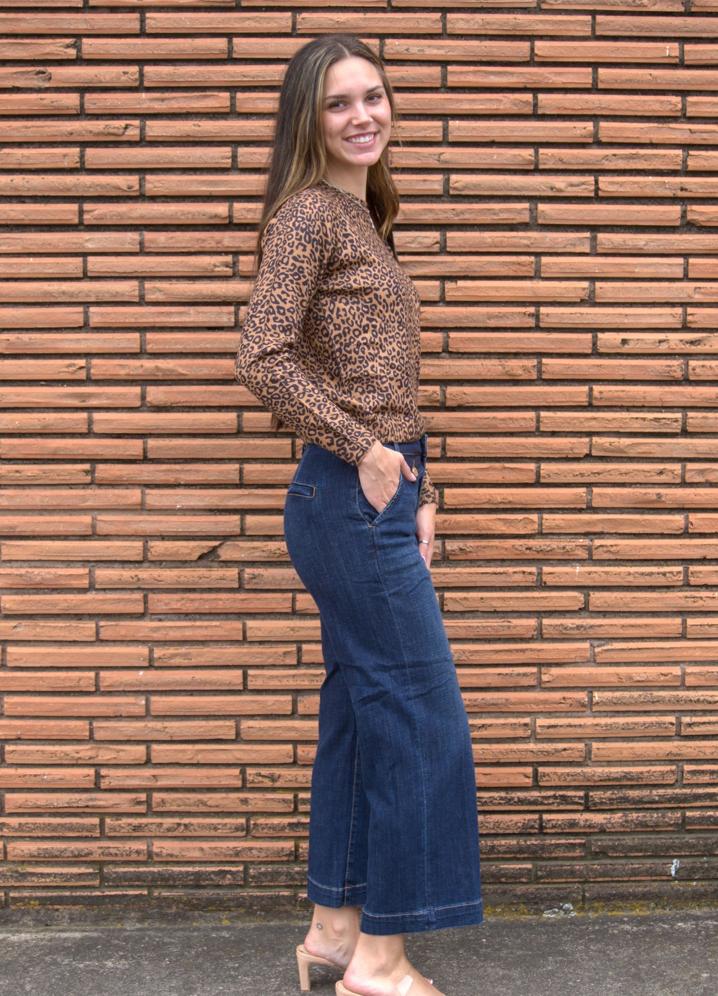 Liverpool Stride Wide Leg Pants-27" Inseam,Albany,Bottoms,clothing,Wide Leg,Women,women's-[option4]-[option5]-[option6]-Bella Bliss Boutique in Texas