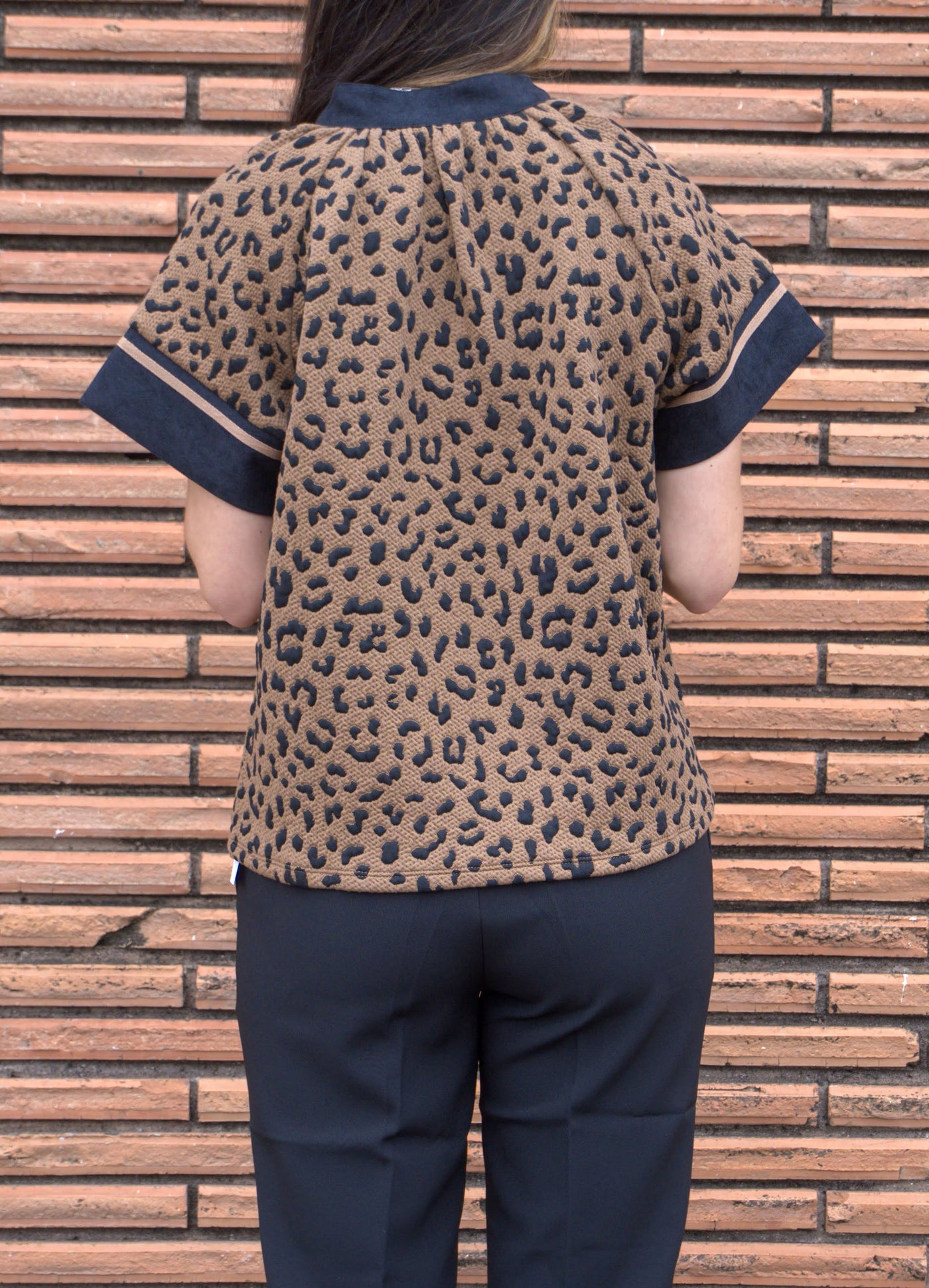 Short Sleeve Cheetah Print V-Neck Top-Black,Brown,Casual Chic,Cheetah,Cheetah Print,Knit,leopard,Lightweight,Short Sleeve,Top,Tops,V-Neck,Women,women's-[option4]-[option5]-[option6]-Bella Bliss Boutique in Texas